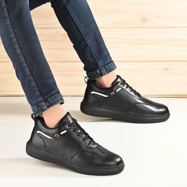 Knight Walkers Men's Black Faux Leather Casual Shoes